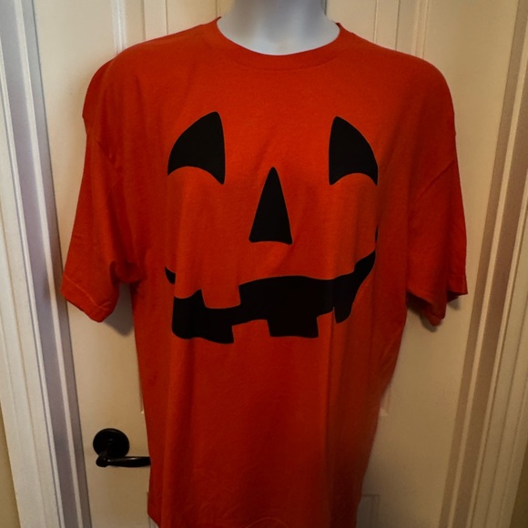 NWOT Tultex Giant Jack O' Lantern Face | Halloween Pumpkin Unisex T-Shirt, XXL - Picture 7 of 10